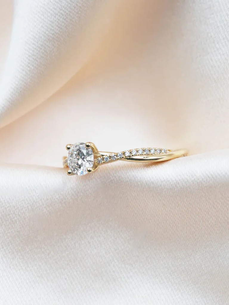 AURORA TWIST RING