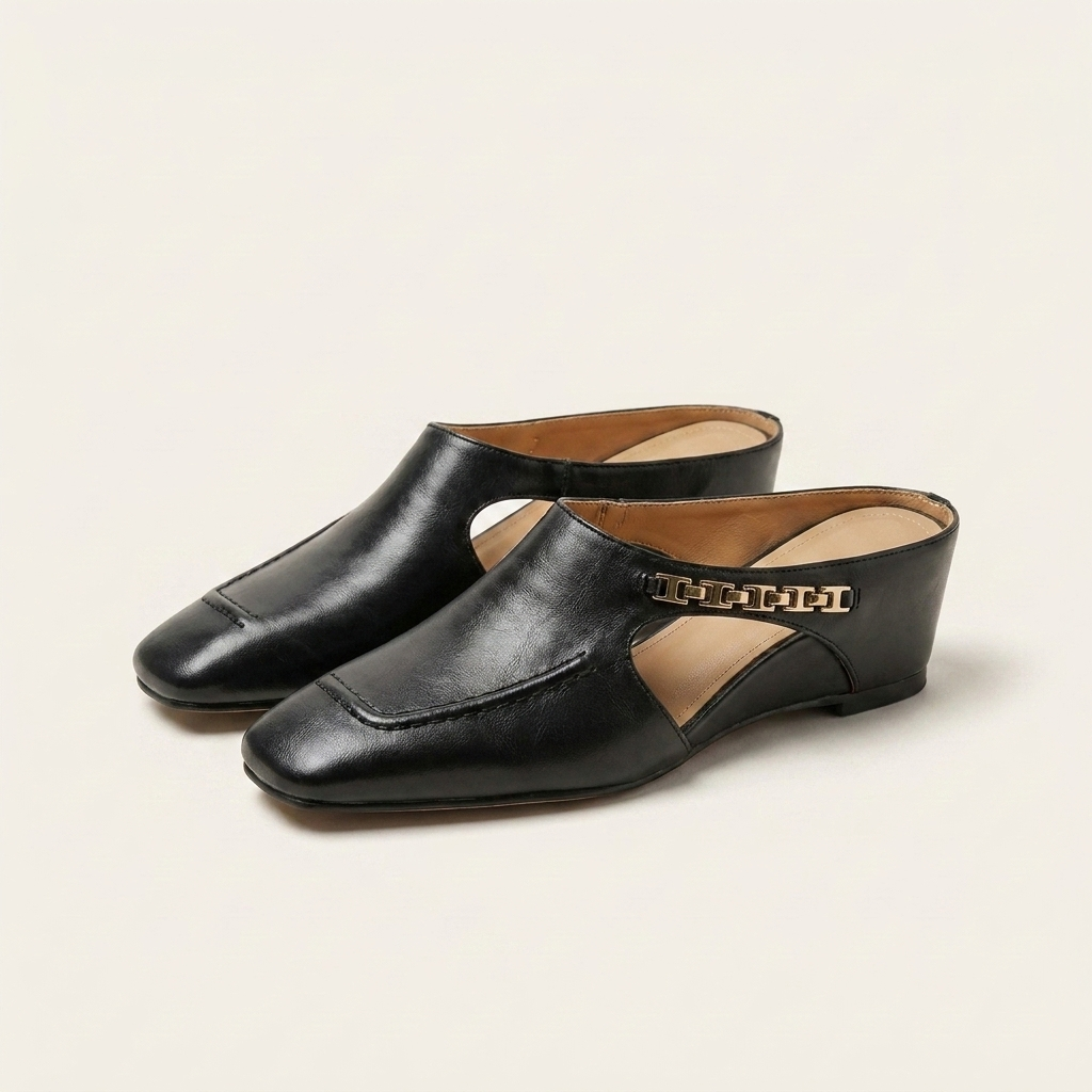 Alena | Square-Toe Leather Flat Mule With Chain Detail